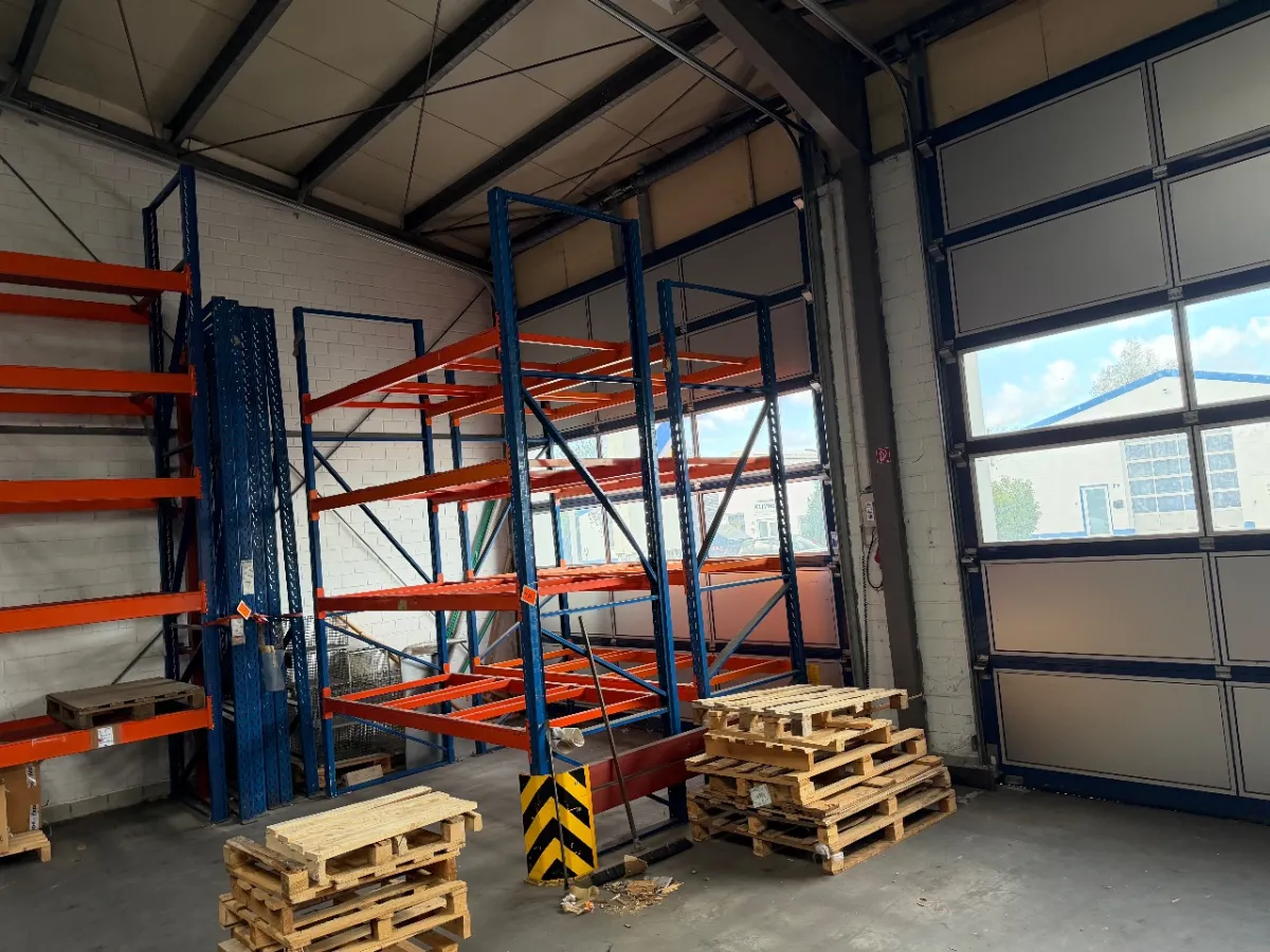 Double pallet heavy-duty rack (1 bay per side = 2 bays)