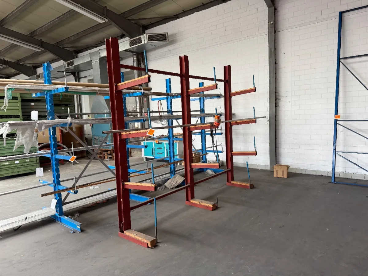 Stalen cantileverstelling (3 staanders)