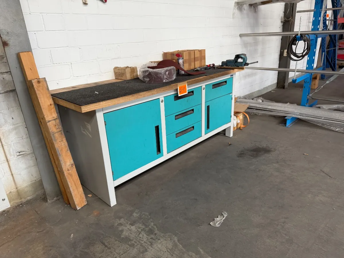 Workbench (dim.: 2000 x 700 x 860 mm)