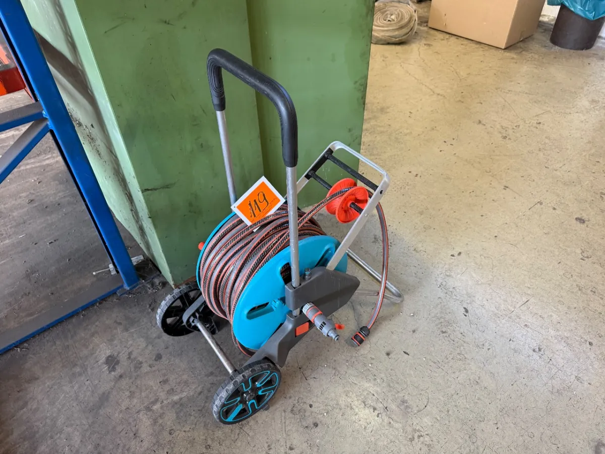 Schlauchwagen (mit Wasserschlauch)