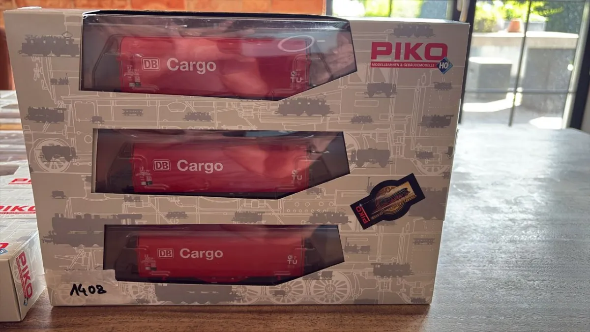Вагон (PIKO)