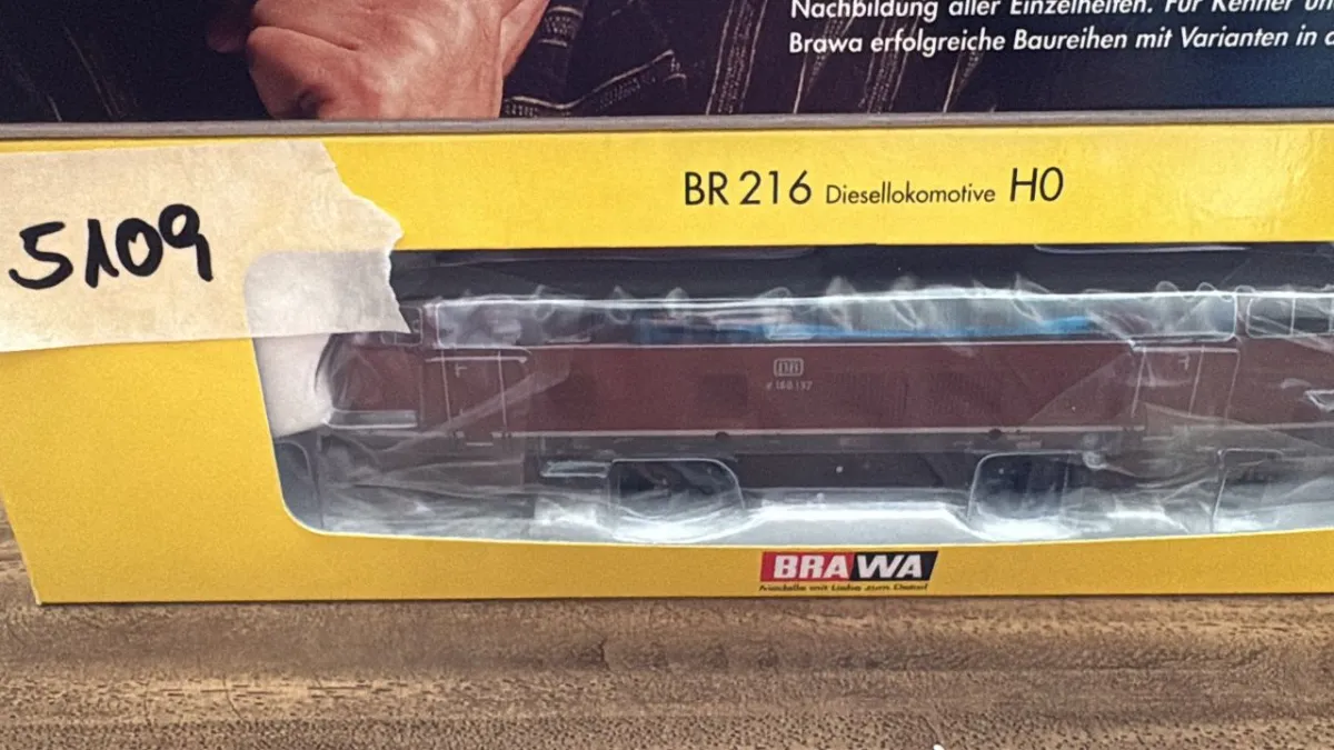 Dieselová lokomotiva (BRAWA)