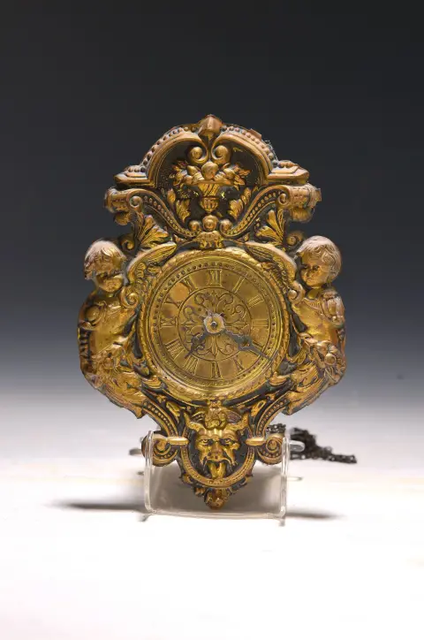 Horloge dite Jockele, Forêt-Noire vers 1860/70, plaque en laiton estampée sur support