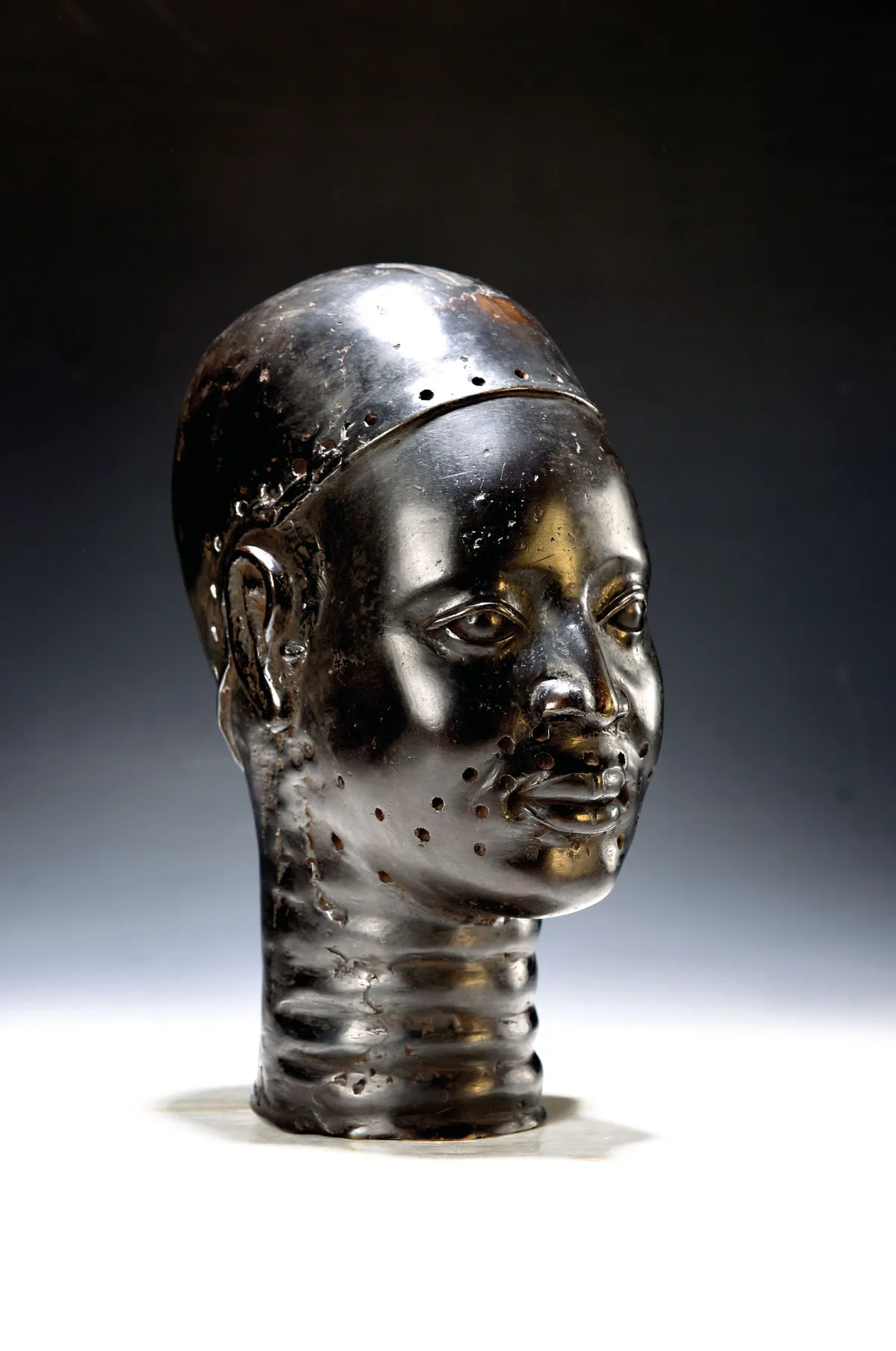 Buste d'Oni, d'après un modèle antique, fonte de bronze, H. env. 33 cm