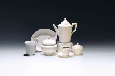 Service à moka pour 12 pers., KPM Berlin, Kurland, 20e s., 12 tasses à moka avec soucoupes, pot