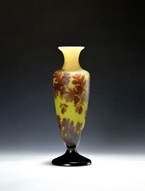 Vase "Chene Lorraine", Galle, Nancy, vers 1900/04, verre incolore, brun châtain et