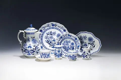 Service à café Zwiebelmuster, Hutschenreuther, 20e s., porcelaine, décor bleu sous glaçure