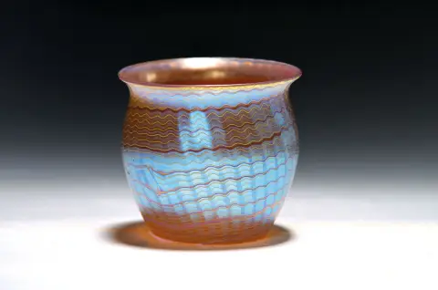Vase Phänomen, Loetz, vers 1898-04, verre incolore sous-jacent rose, doublement avec