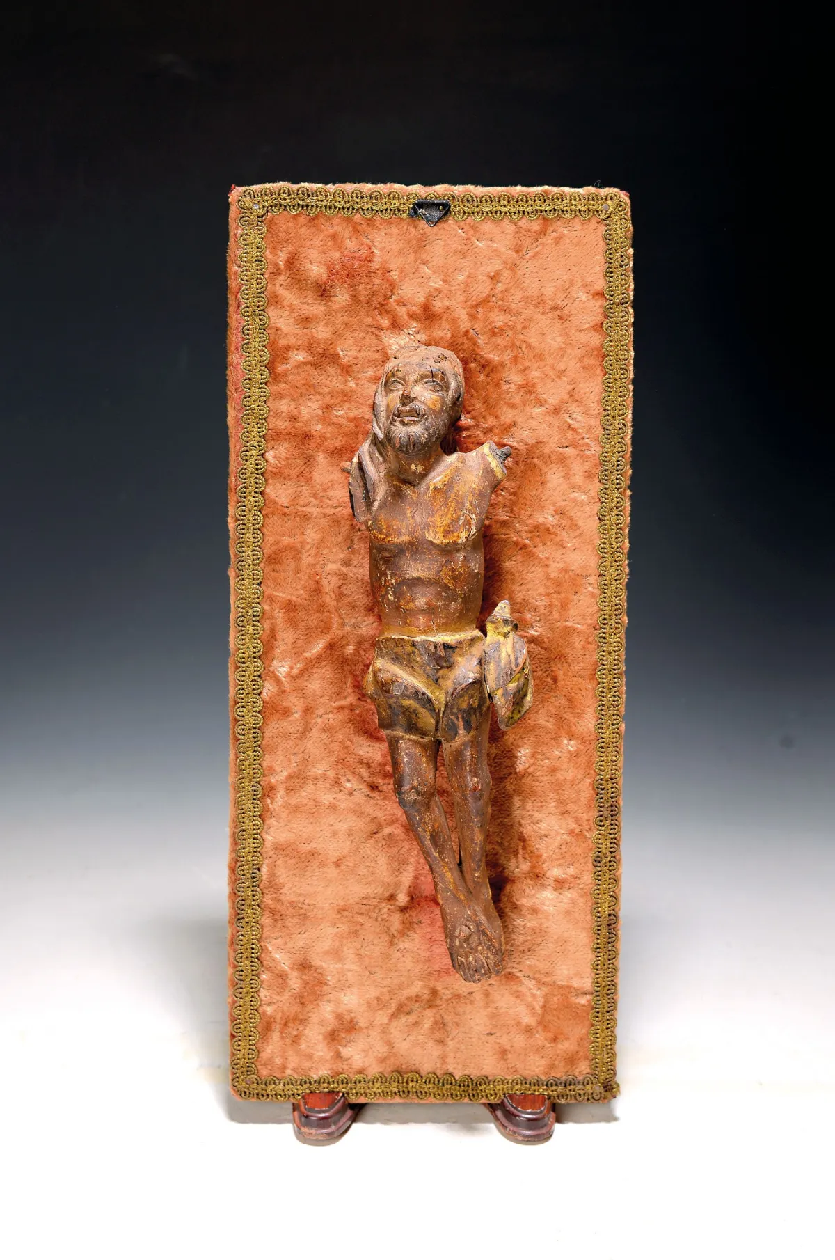 Fragment d'un corps du Christ, sud-allemand, vers 1480-1520/30, bois de tilleul sculpté