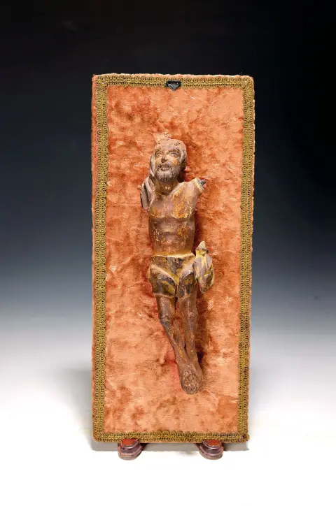 Fragment d'un corps du Christ, sud-allemand, vers 1480-1520/30, bois de tilleul sculpté