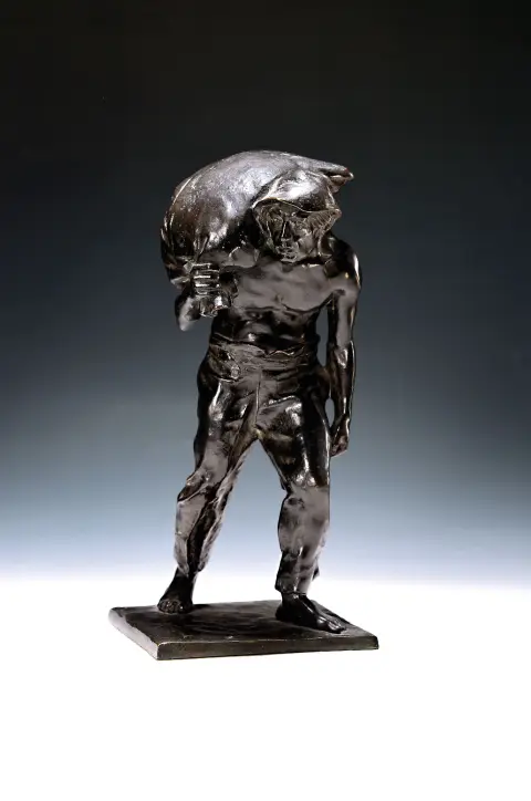 Paul Ludwig Kowalczewski, 1865 - 1910, figurine en bronze, ouvrier avec sac, signée sur la
