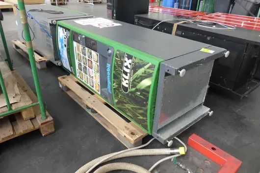 Hot beverage vending machine, probably defective