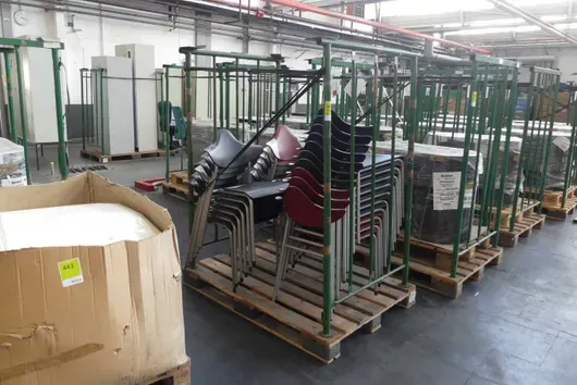 22x visitor chair, with storage rack