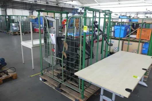 Lot of industrial supplies / furnishings, with stock