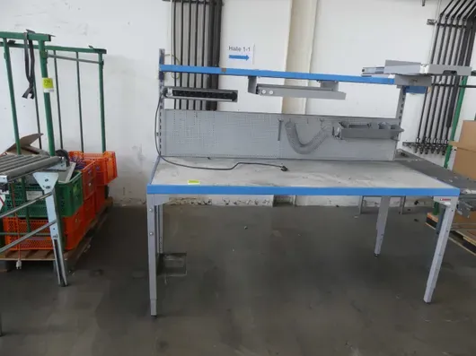 LEGRO work table with rear panel