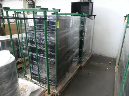 Lot of storage boxes, with 2 storage racks