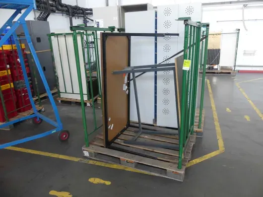 2x workbench, with storage runner