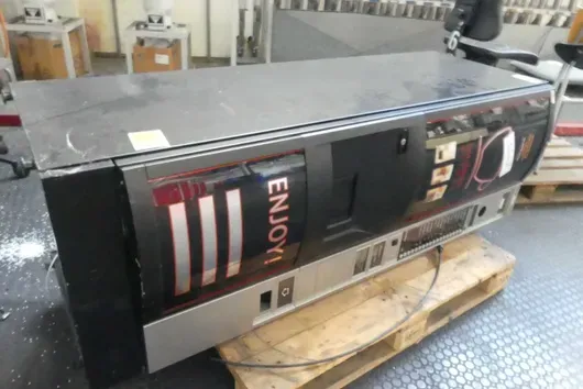 Hot beverage vending machine, defective