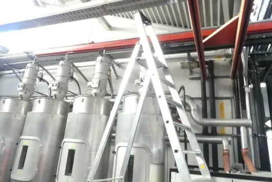 Aluminium folding ladder
