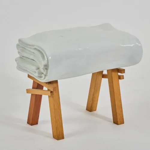 Judith van den Boom – Unikalny porcelanowy stołek 'Vitrified Variables', 2012 (projekt)