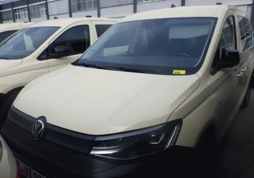 1 VW Caddy Maxi, rolstoeluitvoering, kenteken: GT-VT 1015, eerste toelating: 20.10.2023, chassisnummer: WV2ZZZ2KZKR002375, 164.790 km, Euro 6, diesel, 1968 cc, 90 kW, 0603/CLI