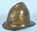 Casque de pompier – laiton, H= 19 cm, 19e s., cabossé ;