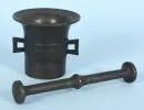 Mörser mit Pistill – Eisen, dunkel patiniert, bez. "Pro patria 1914-1917", H= 11 cm;