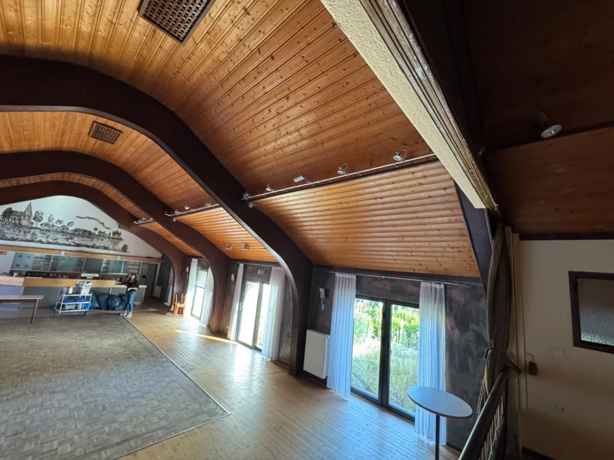 Lighting (approx. 24 m)
