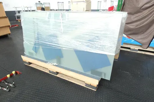 Mixed lot, with pallet