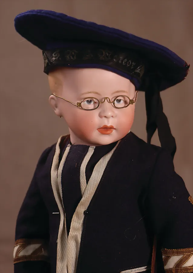 Swaine and Co. – Biskvitový porcelánový chlapec s plnou hlavou