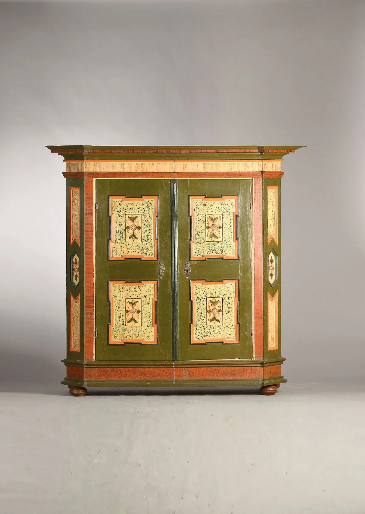 Bauernschrank, süddeutsch, um 1820/30, Spaltschrank, Nadelholz, gerades Gesims,