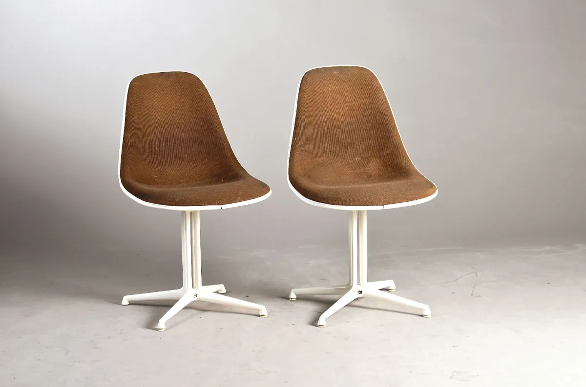 4 La Fonda Chairs, design Charles & Ray Eames, execution Herman Miller, white