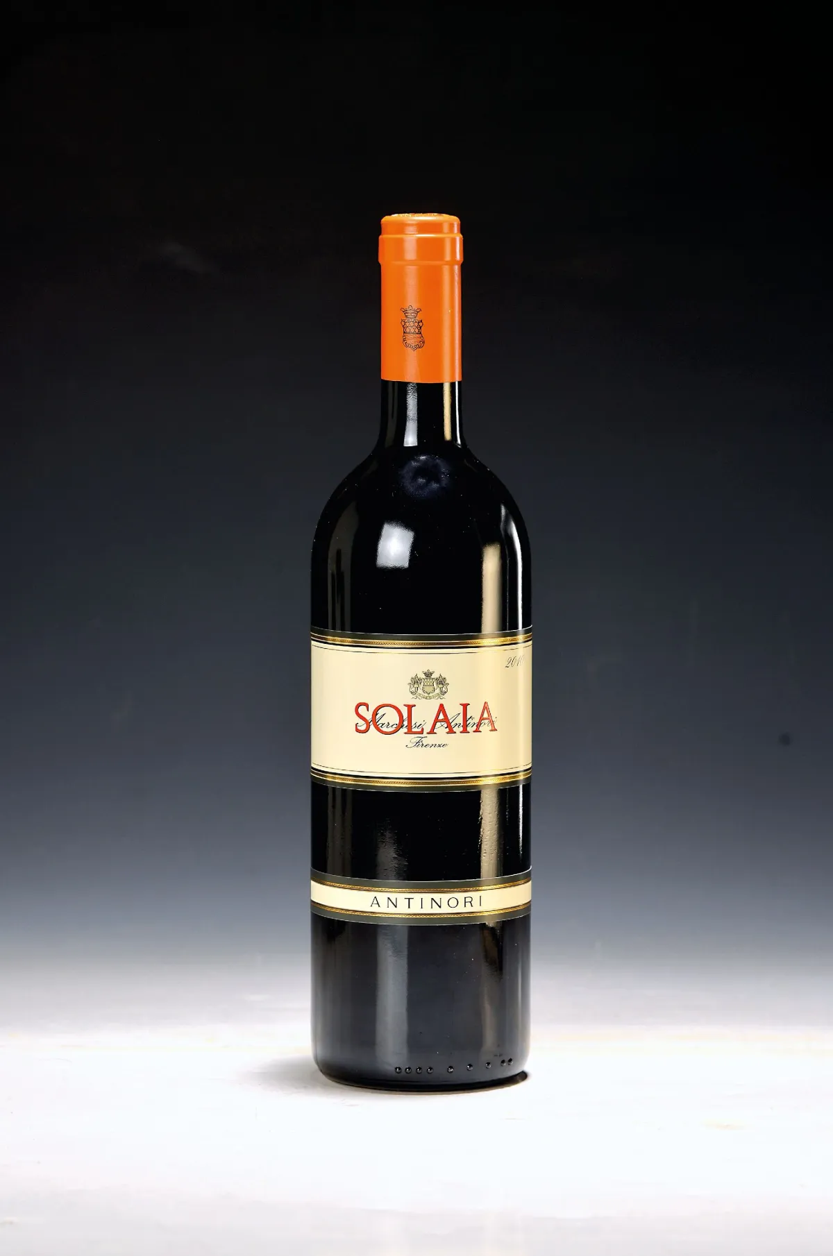 1 skrzynka/6 butelek 2010 Marchesi Antinori Solaia Toscana IGT, Toskania, Włochy, każda ok. 75cl