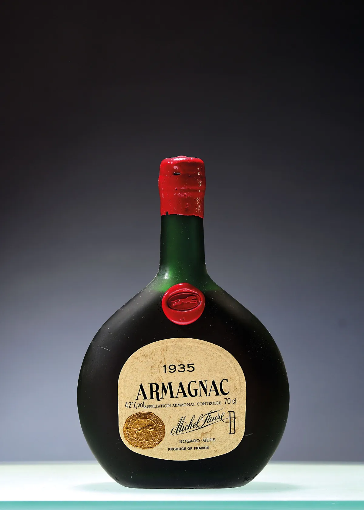 1 butelka 1935 Michel Faure Armagnac, ok. 70cl, 42% obj., w oryginalnym drewnianym pudełku