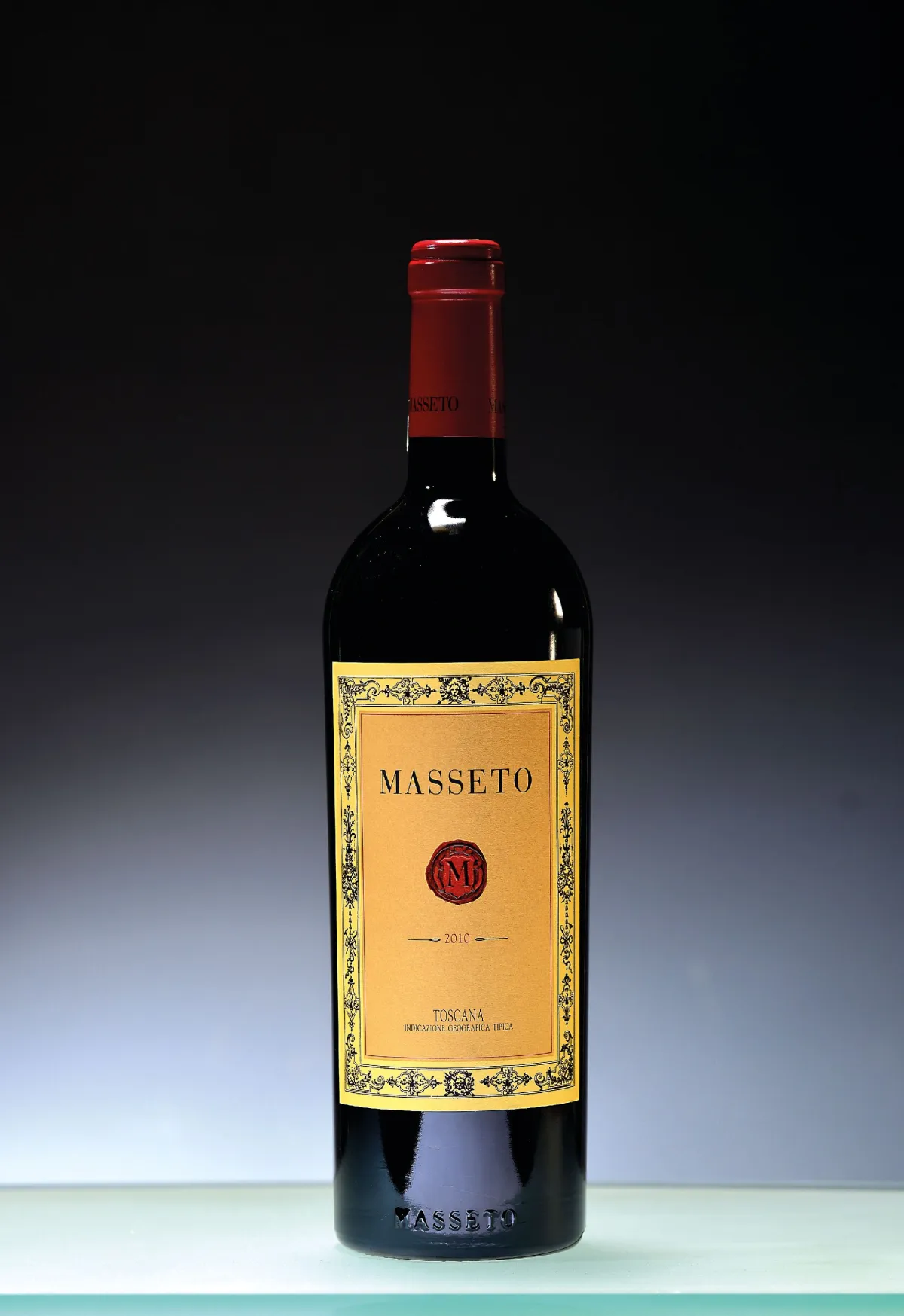 1 fles 2010 Masseto Toscana IGT, Toscane, ca. 750cl, 14,5%Vol., into neck/high fill