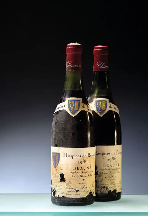 6 bouteilles 1986 Hospices de Beaune Beaune Premier Cru Cuvée Nicolas Rolin, Côte de