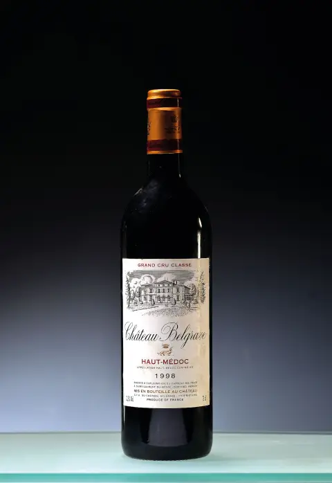3 bouteilles 1998 Chateau Belgrave, Haut-Medoc, Grand Cru Classe, chacune env. 75cl, 12
