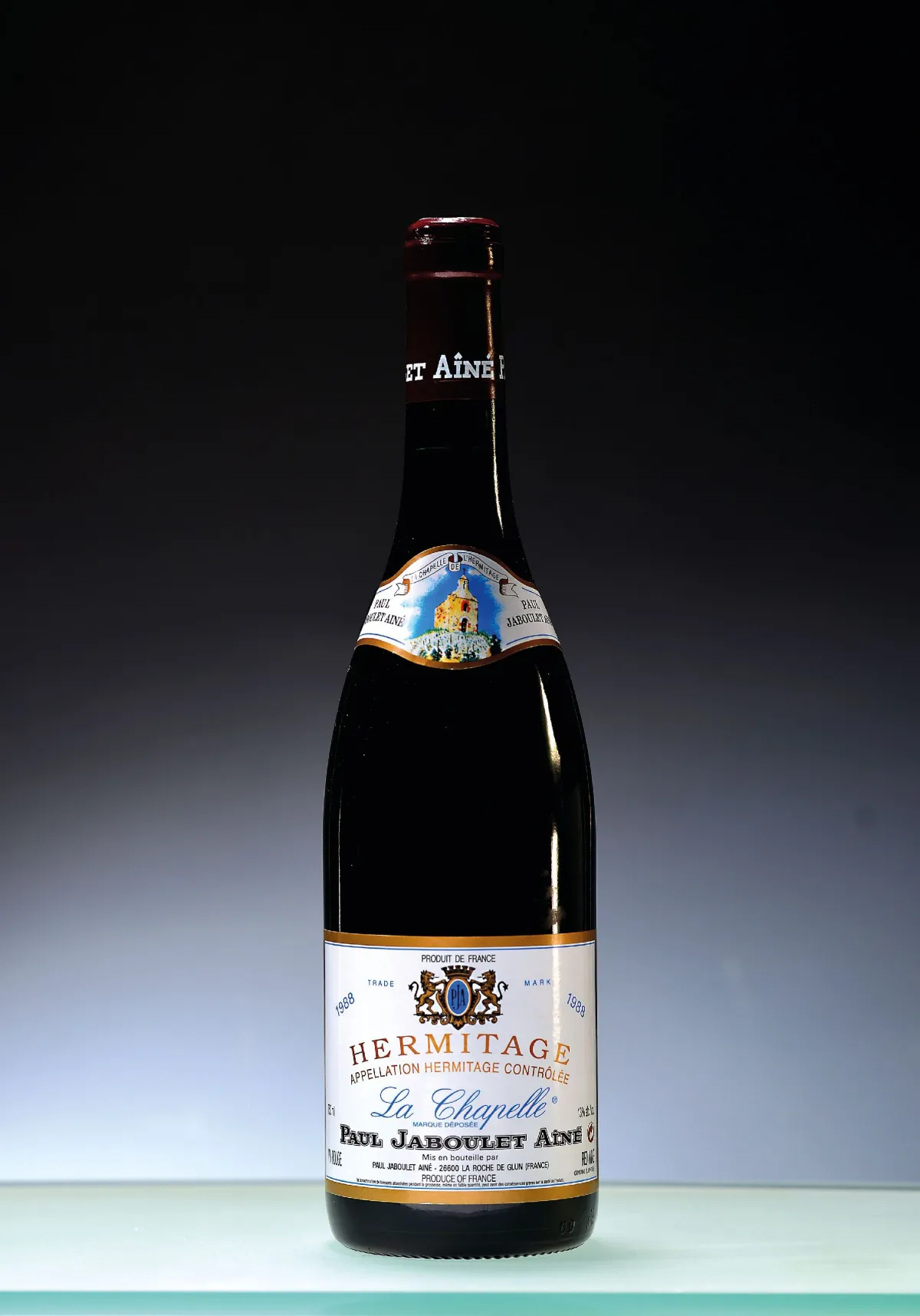 2 bouteilles Paul Jaboulet Aine Hermitage 'La Chapelle', millésimes 1982 et 88, Rhône