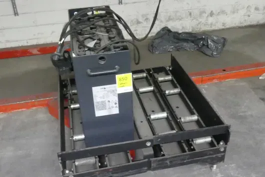 Batterie MÜLLER PB 24 V, avec chargeur et support