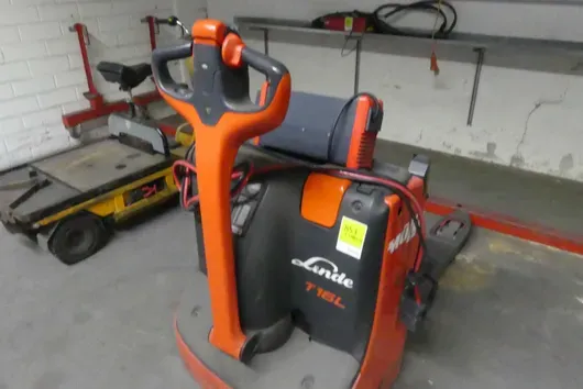 Тележка LINDE T16 L, с зарядным устройством
