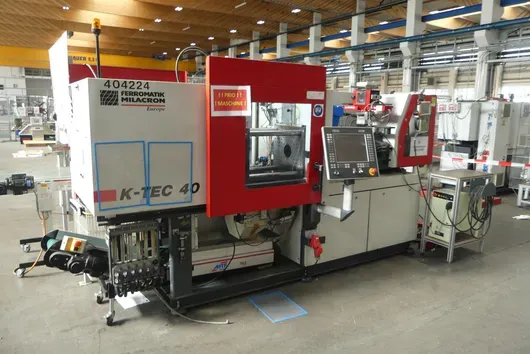 Wtryskarka FERROMATIK MILACRON K-TEC 40