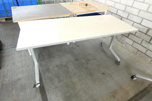 Table de conférence, pliable