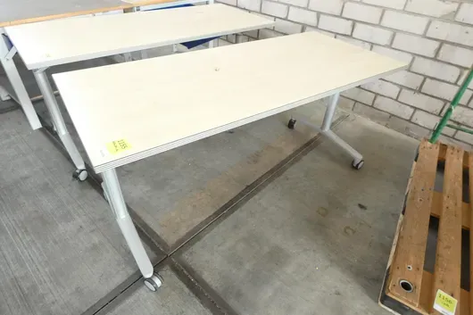 Table de conférence, pliable