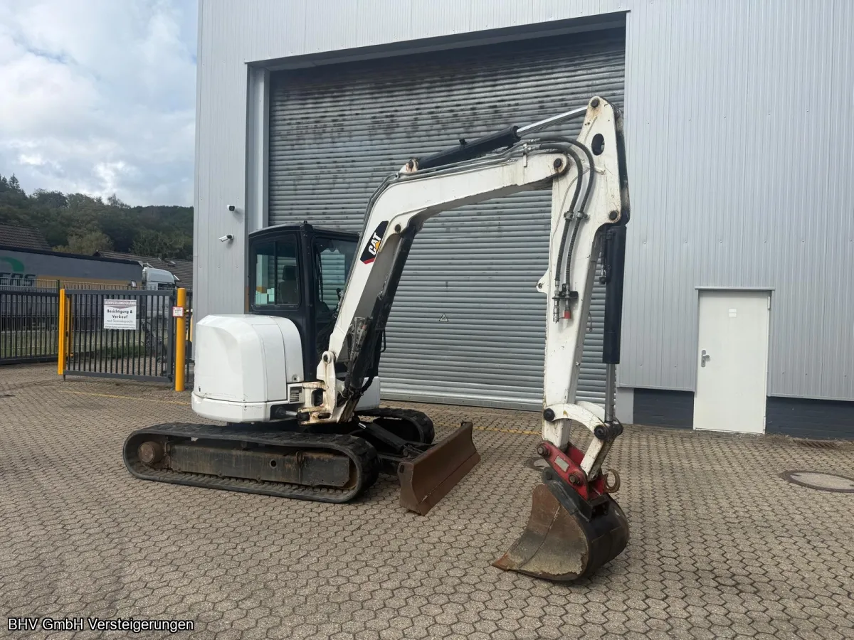 Crawler excavator CAT 305.5E2