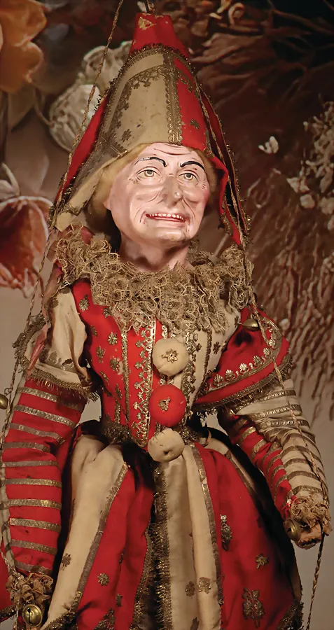 PULCINELLA – ca. 1880, 82 cm, ausdrucksstarker Papiermaché-Kopf