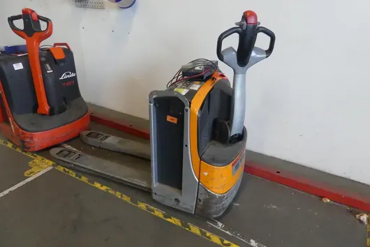 STILL EXU 18 Niederhubwagen, mit Ladegerät