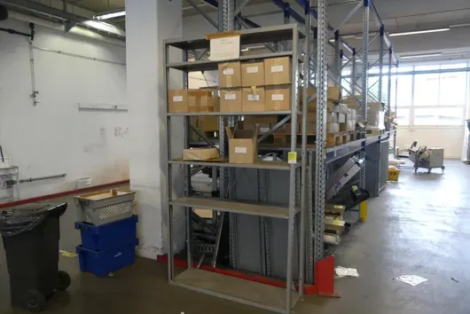 Étagère de stockage, sans contenu