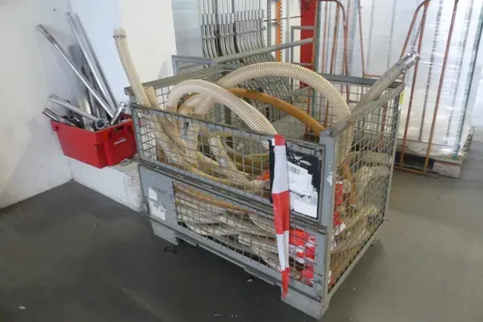 Konvolut Schläuche/Diverses, mit Gitterbox