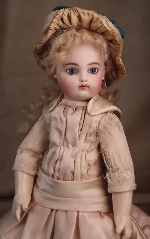 RABERY DELPHIEU – bébé français taille vitrine