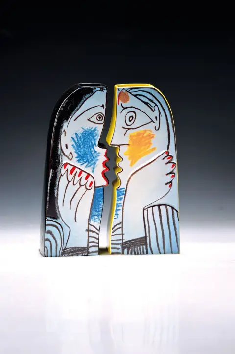 2 vazen, Goebel, uit de serie Hommage Collection to Pablo Picasso, fijn steengoed, h. j
